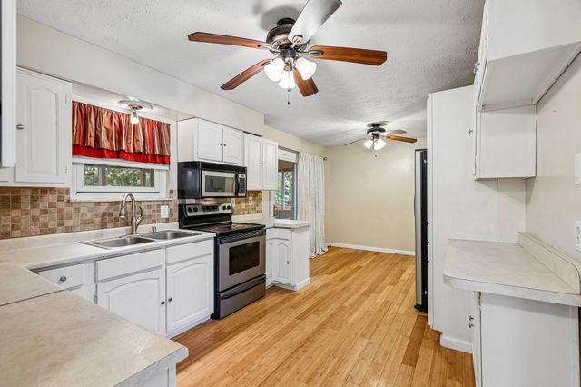 10066 Squire Drive, Florence, KY 41042