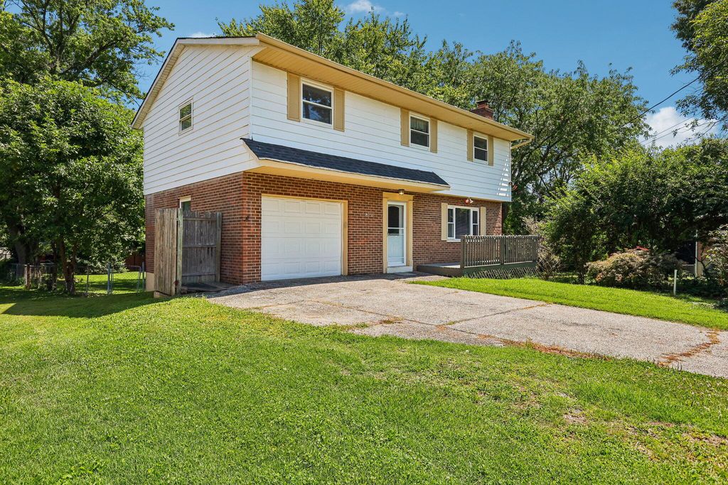 10066 Squire Drive, Florence, KY 41042
