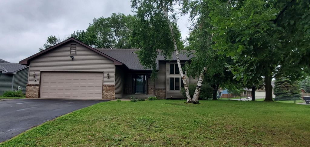 3894 123rd Avenue NW, Coon Rapids, MN 55433