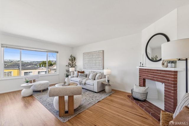 89 Athens Street, San Francisco, CA 94112