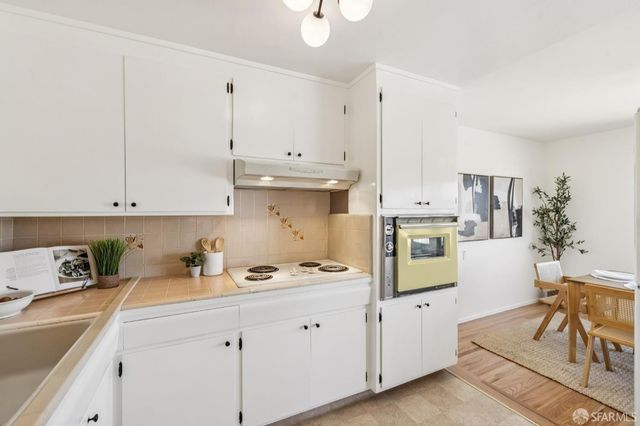 89 Athens Street, San Francisco, CA 94112