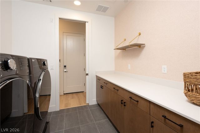 413 Vista Sunset Avenue, Las Vegas, NV 89138