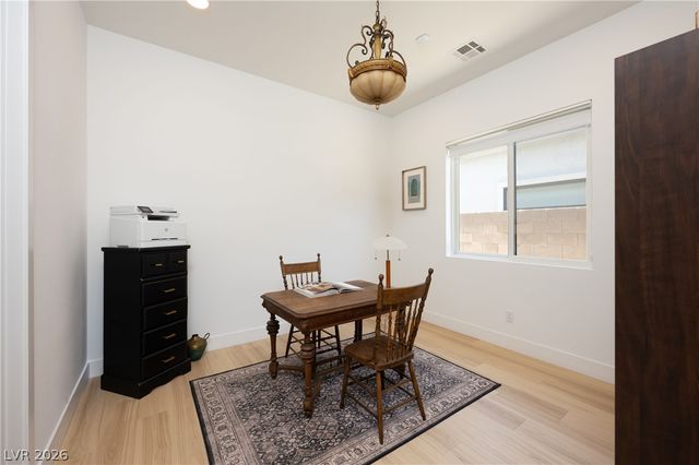413 Vista Sunset Avenue, Las Vegas, NV 89138