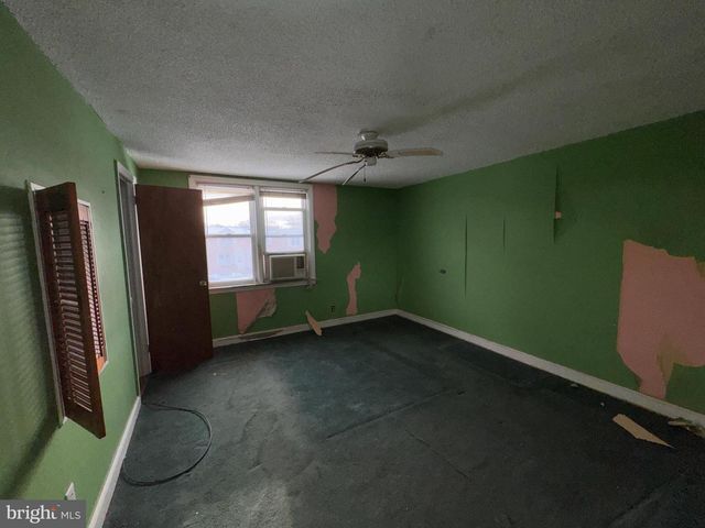 1117 TREMONT DR, Glenolden, PA 19036