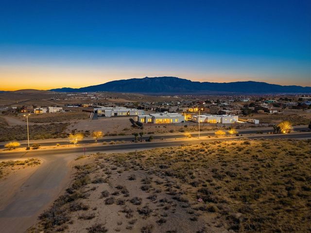 801 Acano Circle NE, Rio Rancho, NM 87124