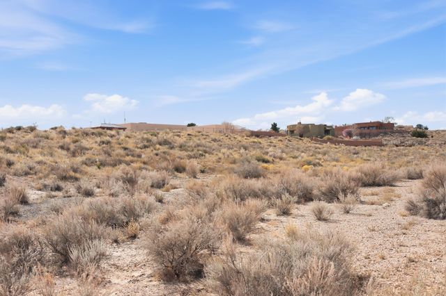 801 Acano Circle NE, Rio Rancho, NM 87124