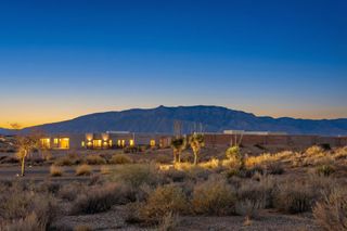 801 Acano Circle NE, Rio Rancho, NM 87124