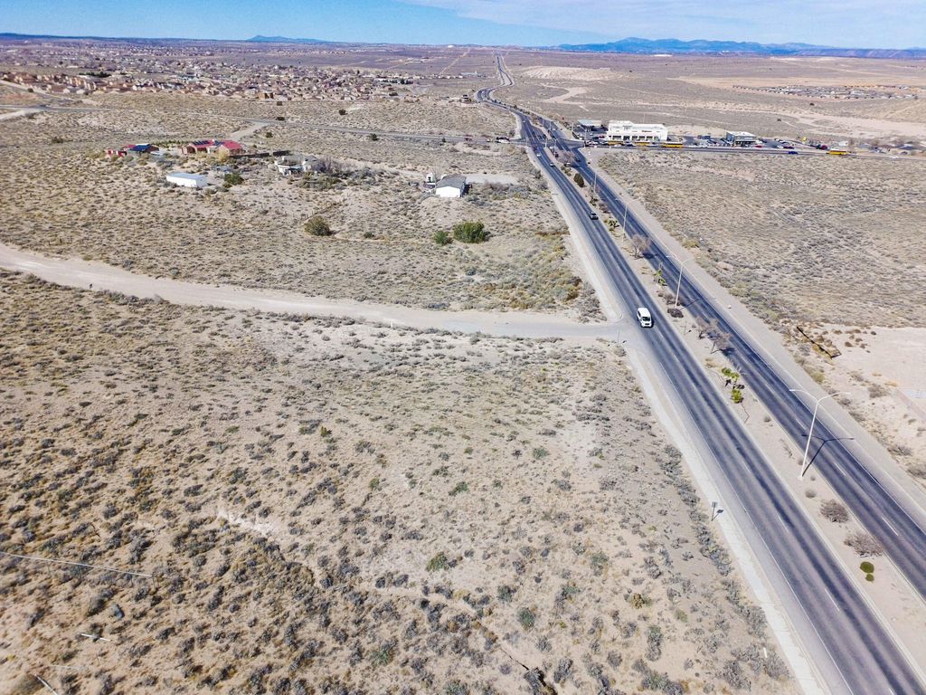 Image 16 of property listing at 801 Acano Circle NE, Rio Rancho, NM 87124