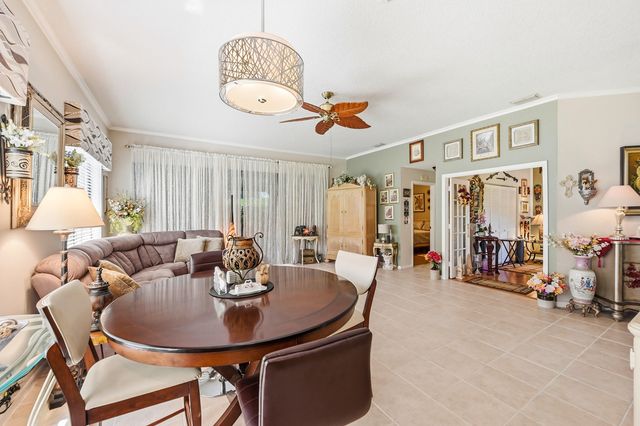 262 Sherwood Forest Drive, Delray Beach, FL 33445