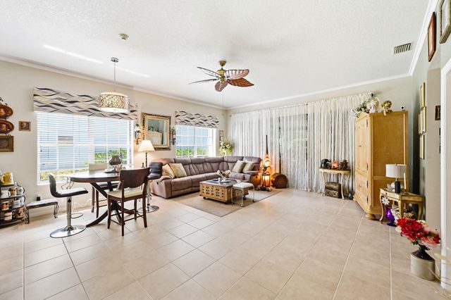 262 Sherwood Forest Drive, Delray Beach, FL 33445