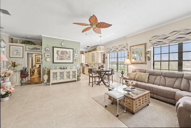 262 Sherwood Forest Drive, Delray Beach, FL 33445