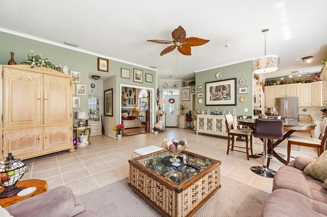 262 Sherwood Forest Drive, Delray Beach, FL 33445