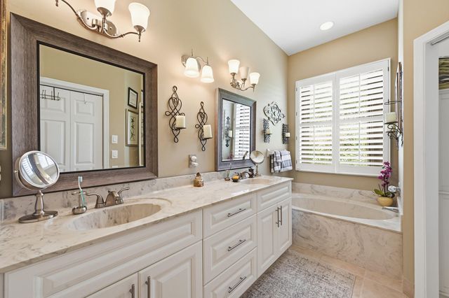 262 Sherwood Forest Drive, Delray Beach, FL 33445