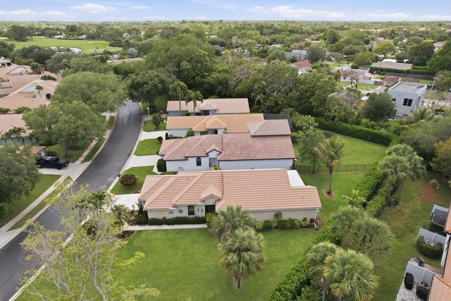 262 Sherwood Forest Drive, Delray Beach, FL 33445