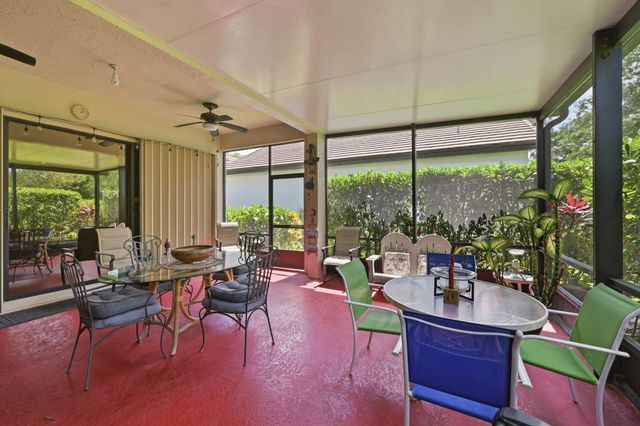 262 Sherwood Forest Drive, Delray Beach, FL 33445