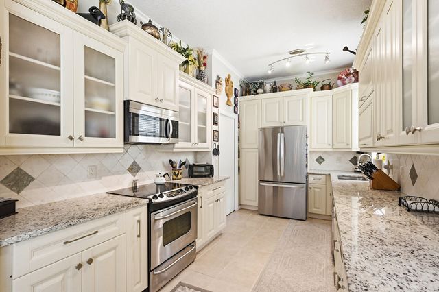 262 Sherwood Forest Drive, Delray Beach, FL 33445