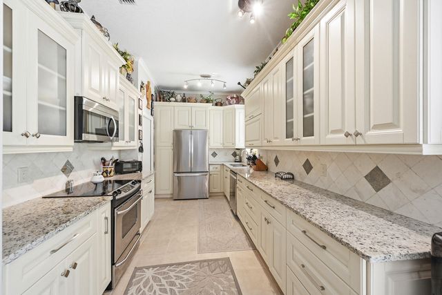 262 Sherwood Forest Drive, Delray Beach, FL 33445