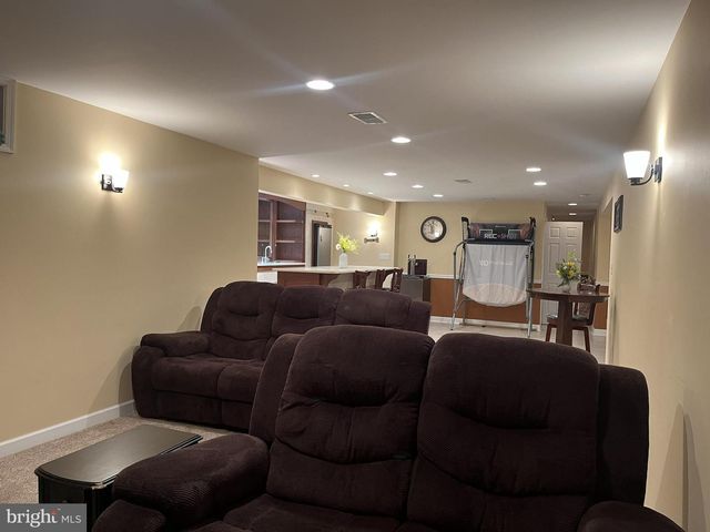 4 HUNT PLACE, Mechanicsburg, PA 17050