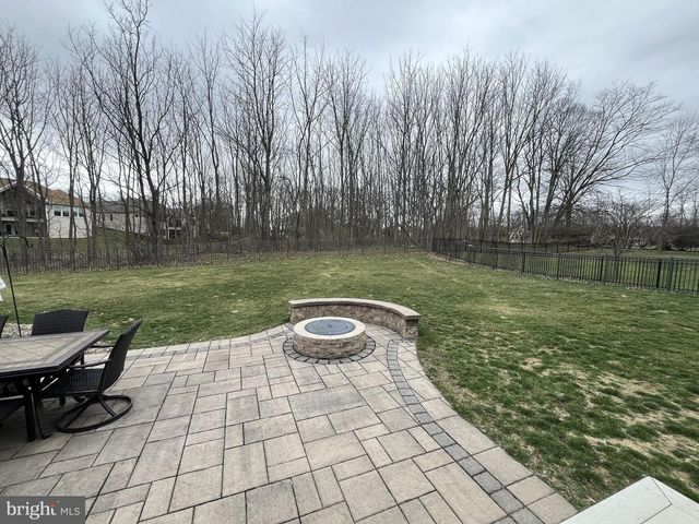 4 HUNT PLACE, Mechanicsburg, PA 17050