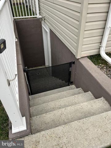 4 HUNT PLACE, Mechanicsburg, PA 17050