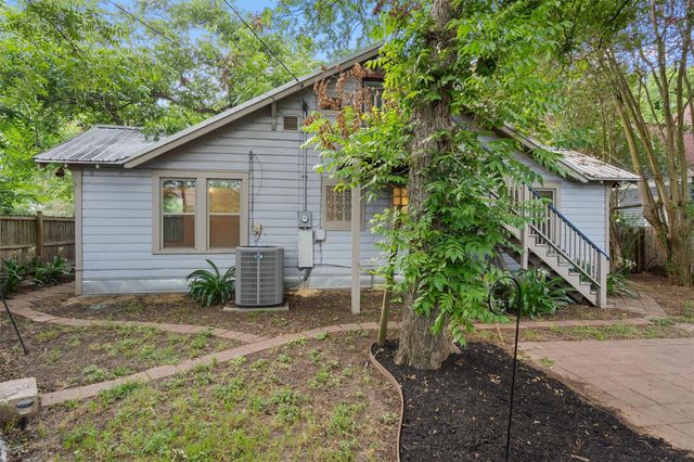 503 Short ST, Smithville, TX 78957