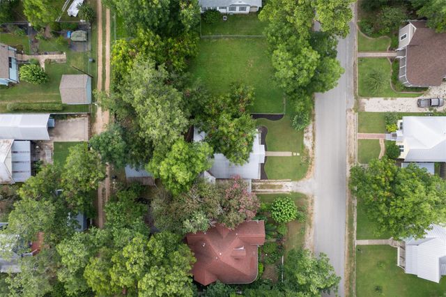 503 Short ST, Smithville, TX 78957