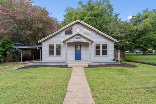 503 Short ST, Smithville, TX 78957