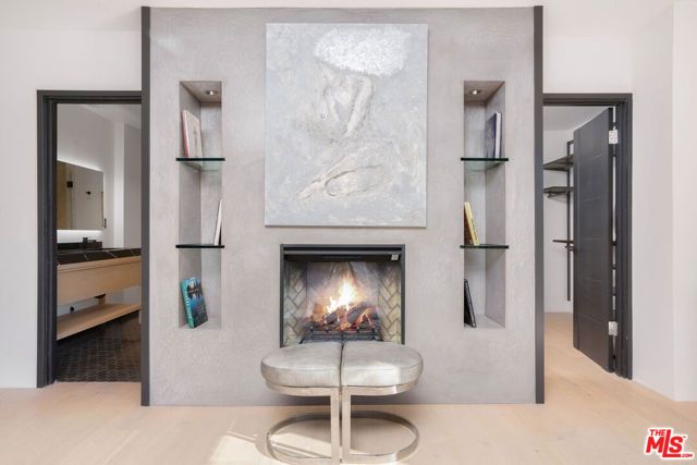 1782 Viewmont Drive, Los Angeles, CA 90069