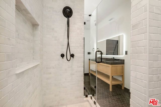 1782 Viewmont Drive, Los Angeles, CA 90069