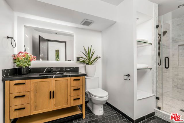 1782 Viewmont Drive, Los Angeles, CA 90069