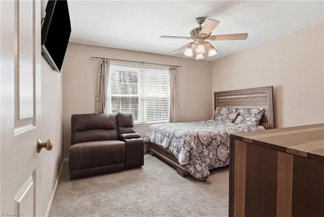 1327 Cotswald Terrace, Reidsville, NC 27320
