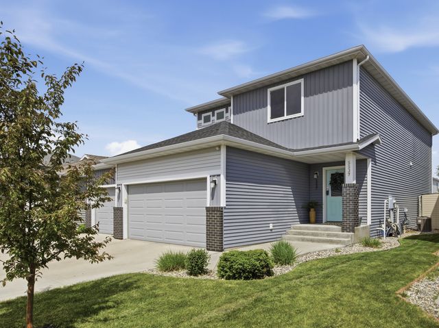 5537 38th Avenue S, Fargo, ND 58104