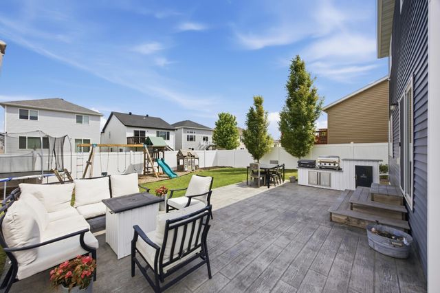 5537 38th Avenue S, Fargo, ND 58104