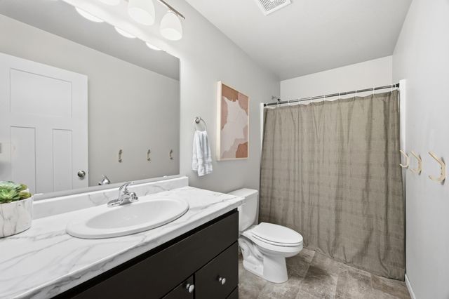 5537 38th Avenue S, Fargo, ND 58104