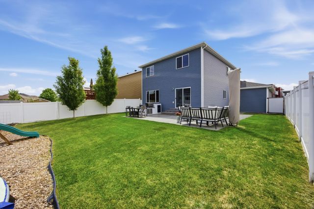 5537 38th Avenue S, Fargo, ND 58104