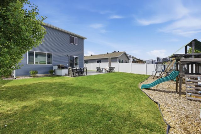 5537 38th Avenue S, Fargo, ND 58104
