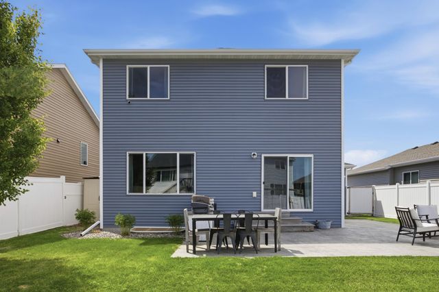5537 38th Avenue S, Fargo, ND 58104