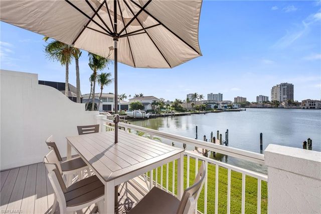 4045 Crayton RD # 4045, Naples, FL 34103