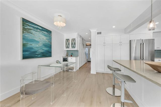 4045 Crayton RD # 4045, Naples, FL 34103