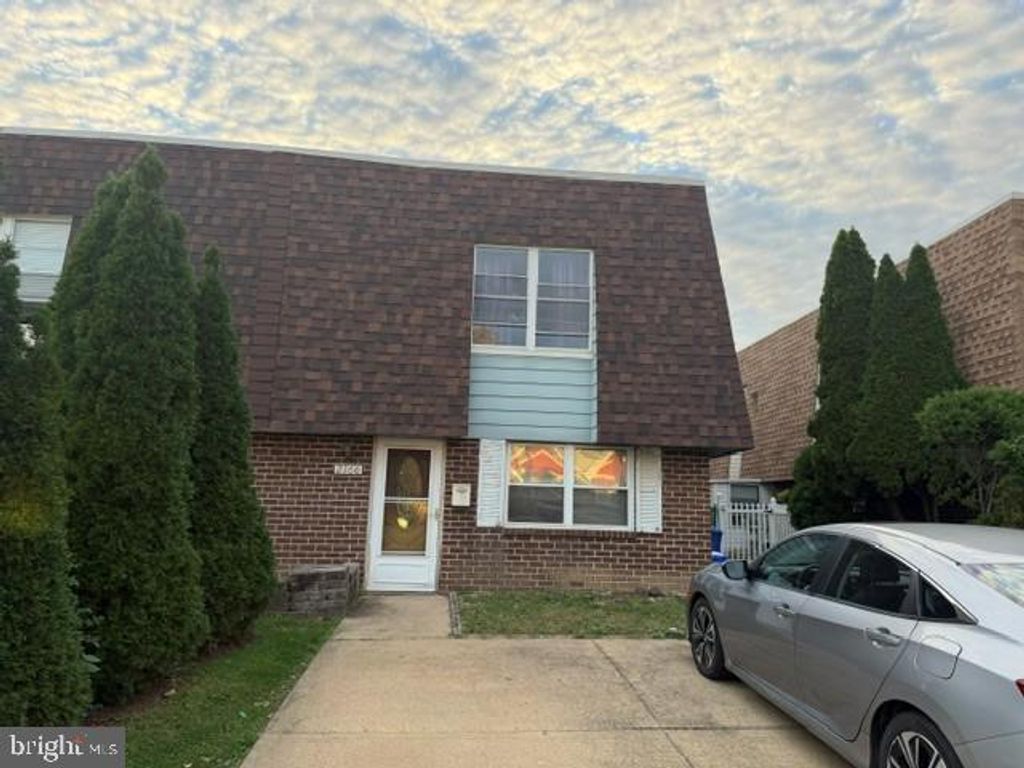 Image 1 of property listing at 2160 CONWELL AVE, Philadelphia, PA 19115