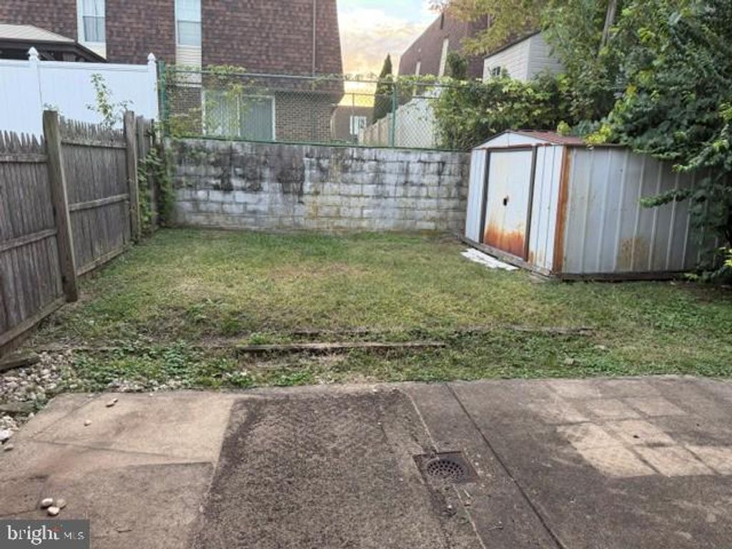 Image 24 of property listing at 2160 CONWELL AVE, Philadelphia, PA 19115