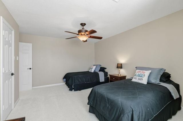 2 Villas Ways Drive, Conroe, TX 77356
