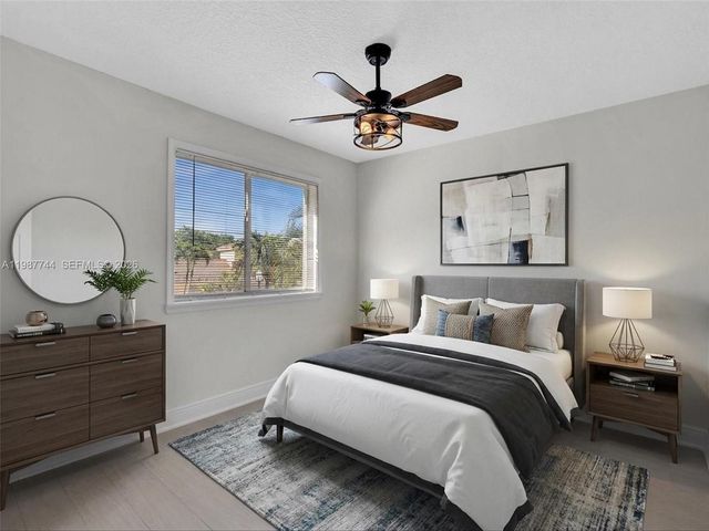 11407 Lakeview Dr 4-A, Coral Springs, FL 33071