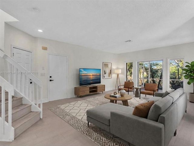 11407 Lakeview Dr 4-A, Coral Springs, FL 33071