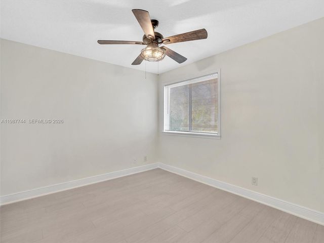 11407 Lakeview Dr 4-A, Coral Springs, FL 33071