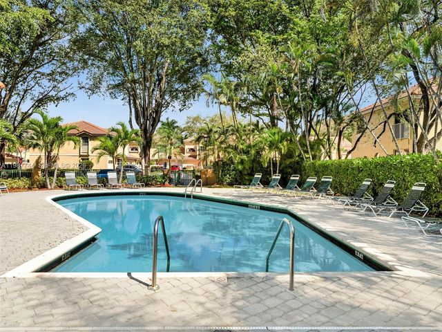 11407 Lakeview Dr 4-A, Coral Springs, FL 33071