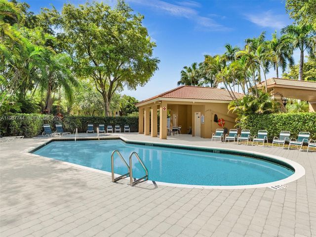 11407 Lakeview Dr 4-A, Coral Springs, FL 33071