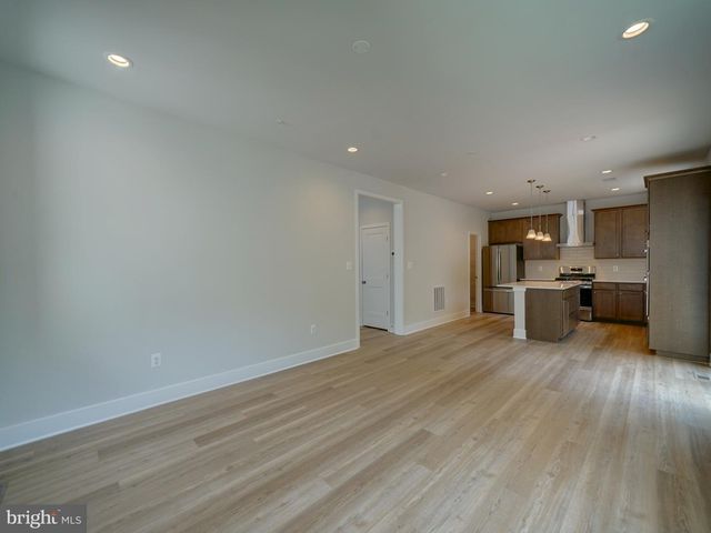 9429 FAIRVIEW AVE, Laurel, MD 20723