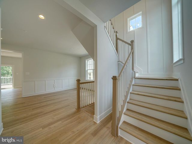 9429 FAIRVIEW AVE, Laurel, MD 20723