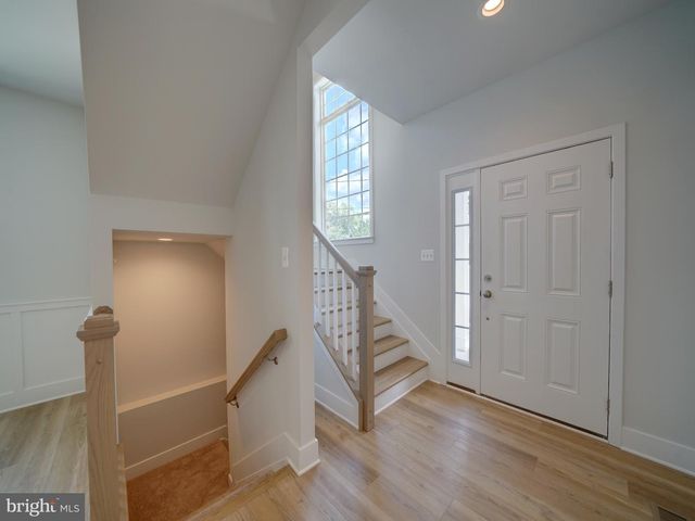9429 FAIRVIEW AVE, Laurel, MD 20723